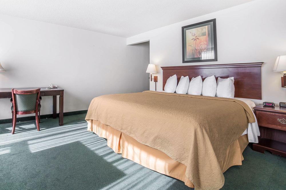 Baymont By Wyndham Great Falls City Center Exterior photo