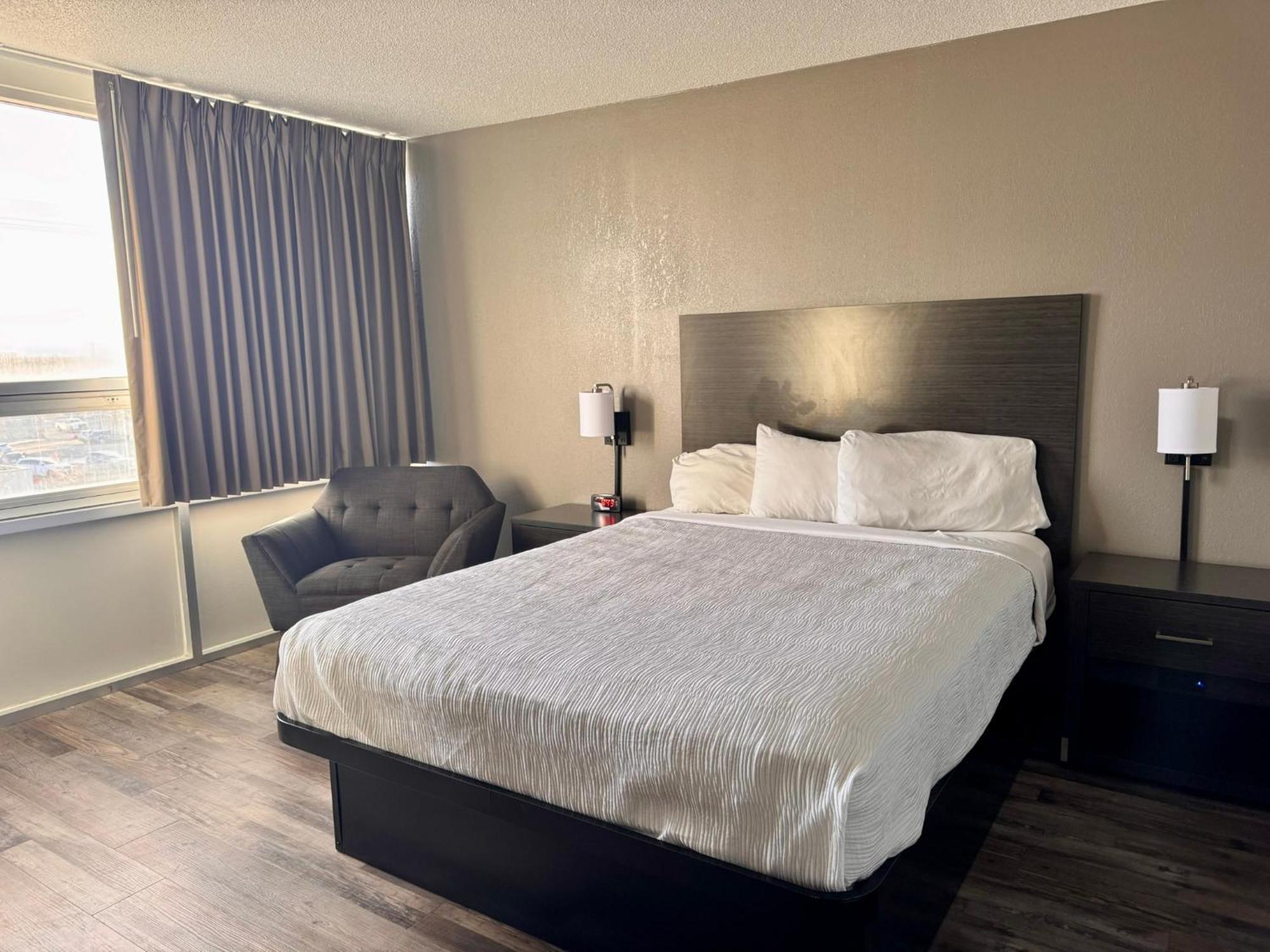 Baymont By Wyndham Great Falls City Center Exterior photo