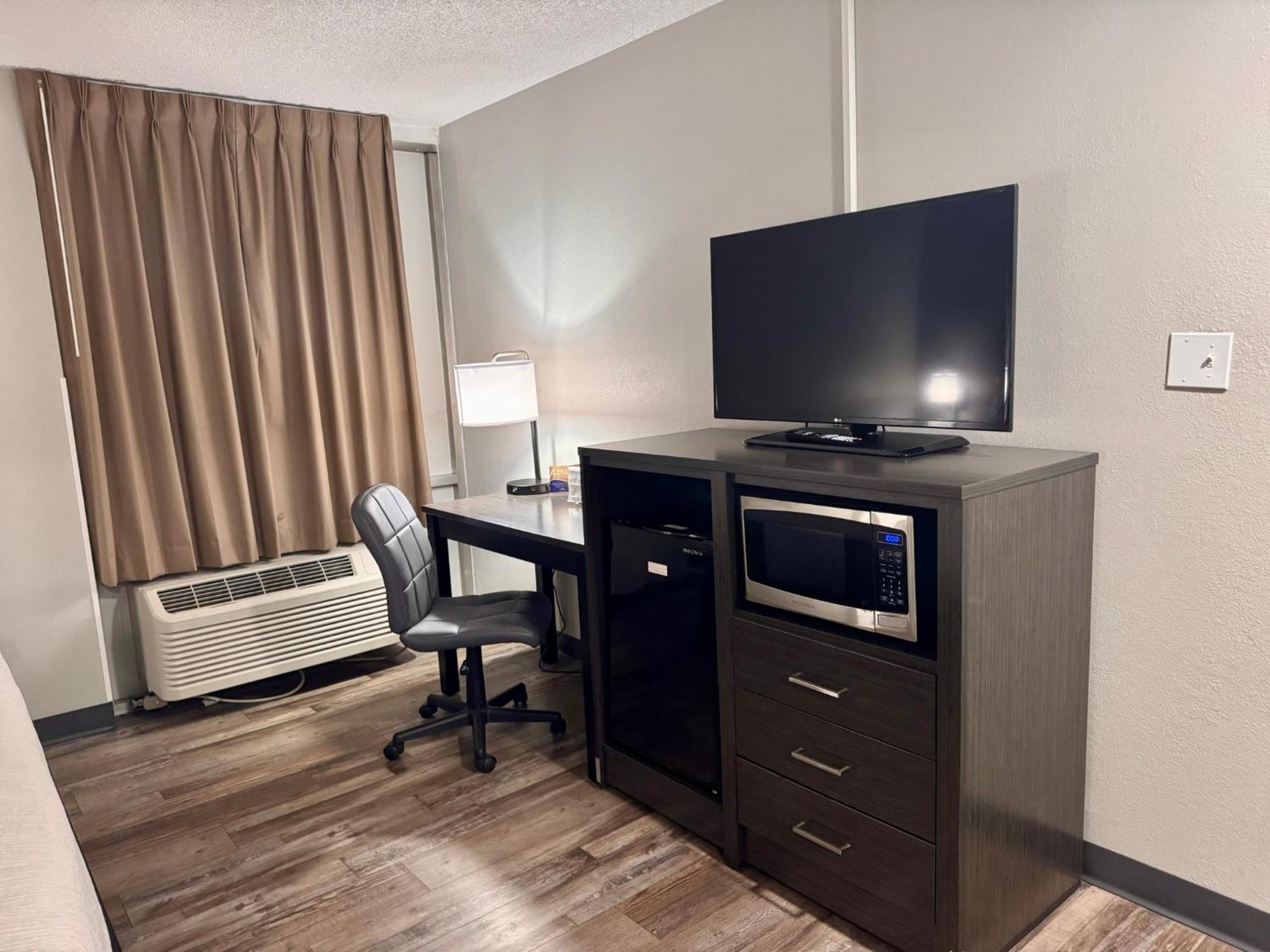 Baymont By Wyndham Great Falls City Center Exterior photo