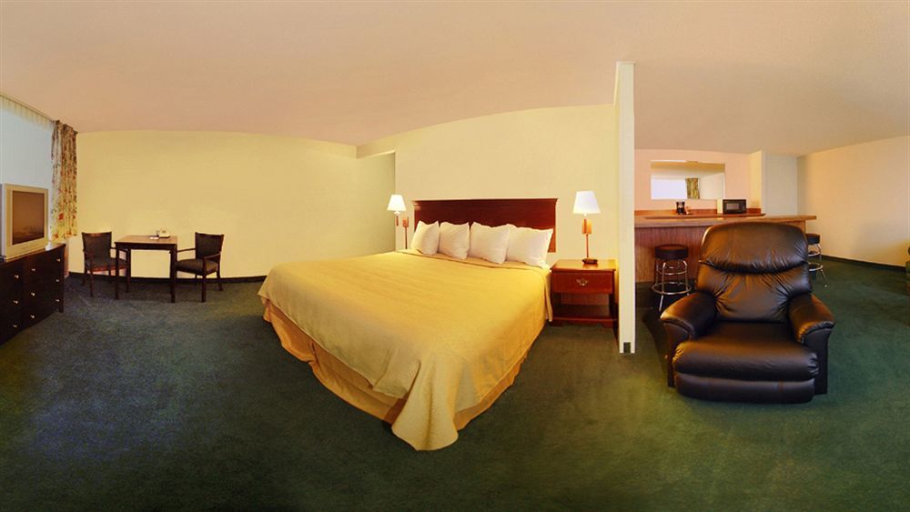 Baymont By Wyndham Great Falls City Center Exterior photo